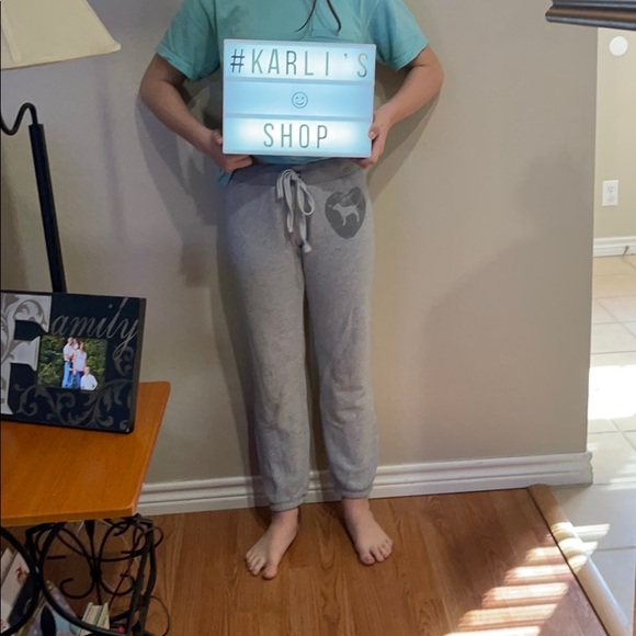 Pink sweatpants - Picture 2 of 3